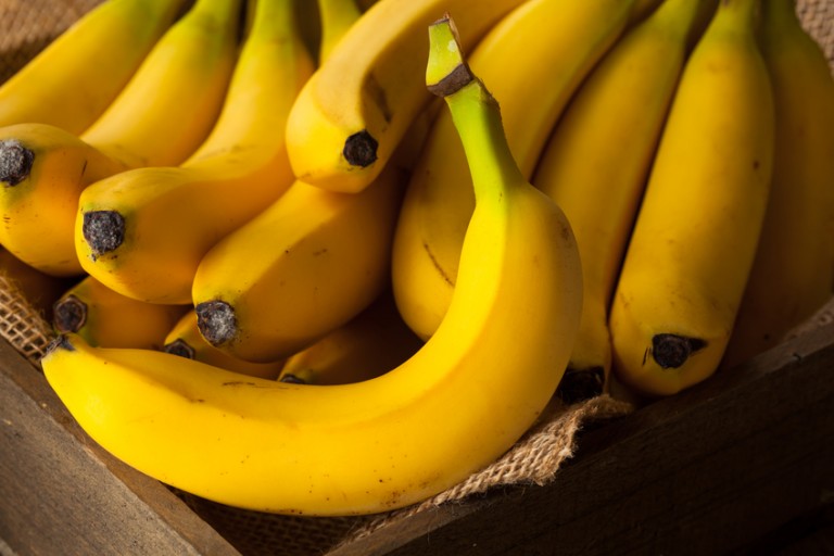 Raw-Organic-Bunch-of-Bananas-768x512.jpg